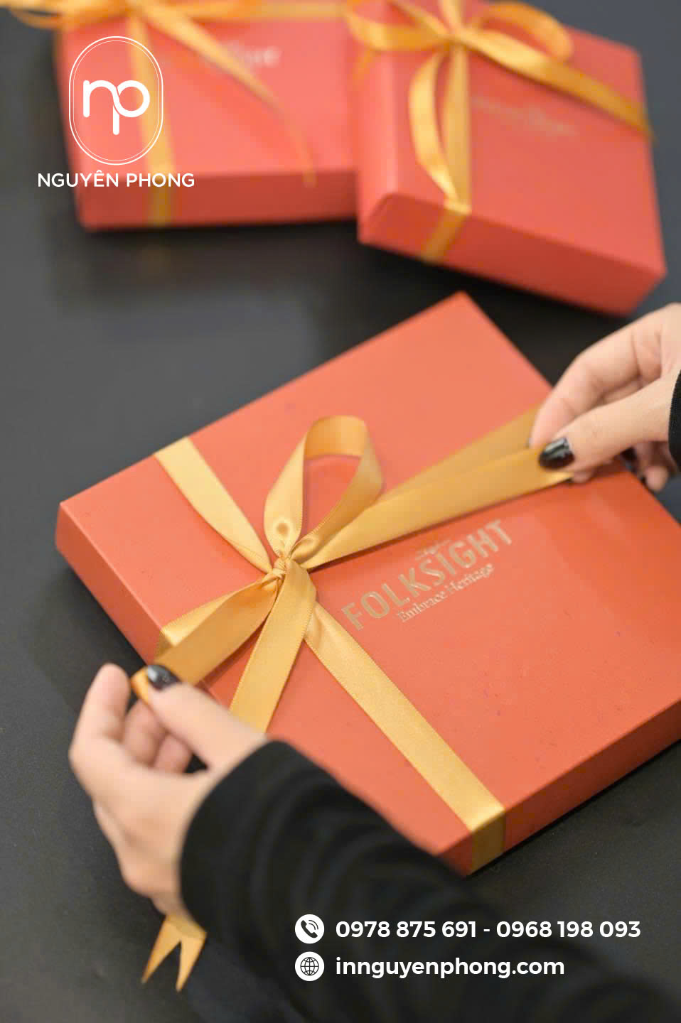 Hộp quà kỉ niệm, tạo dấu ấn cá nhân tốt đẹp